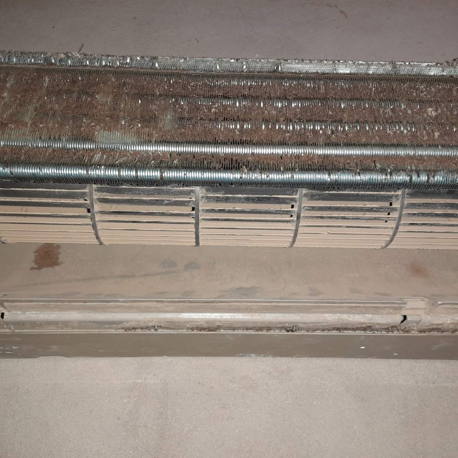 🔥 ودّع حرّ الصيف مع خصم 45% على تنظيف وصيانة المكيفات — مع دليل التميز بالرياض!