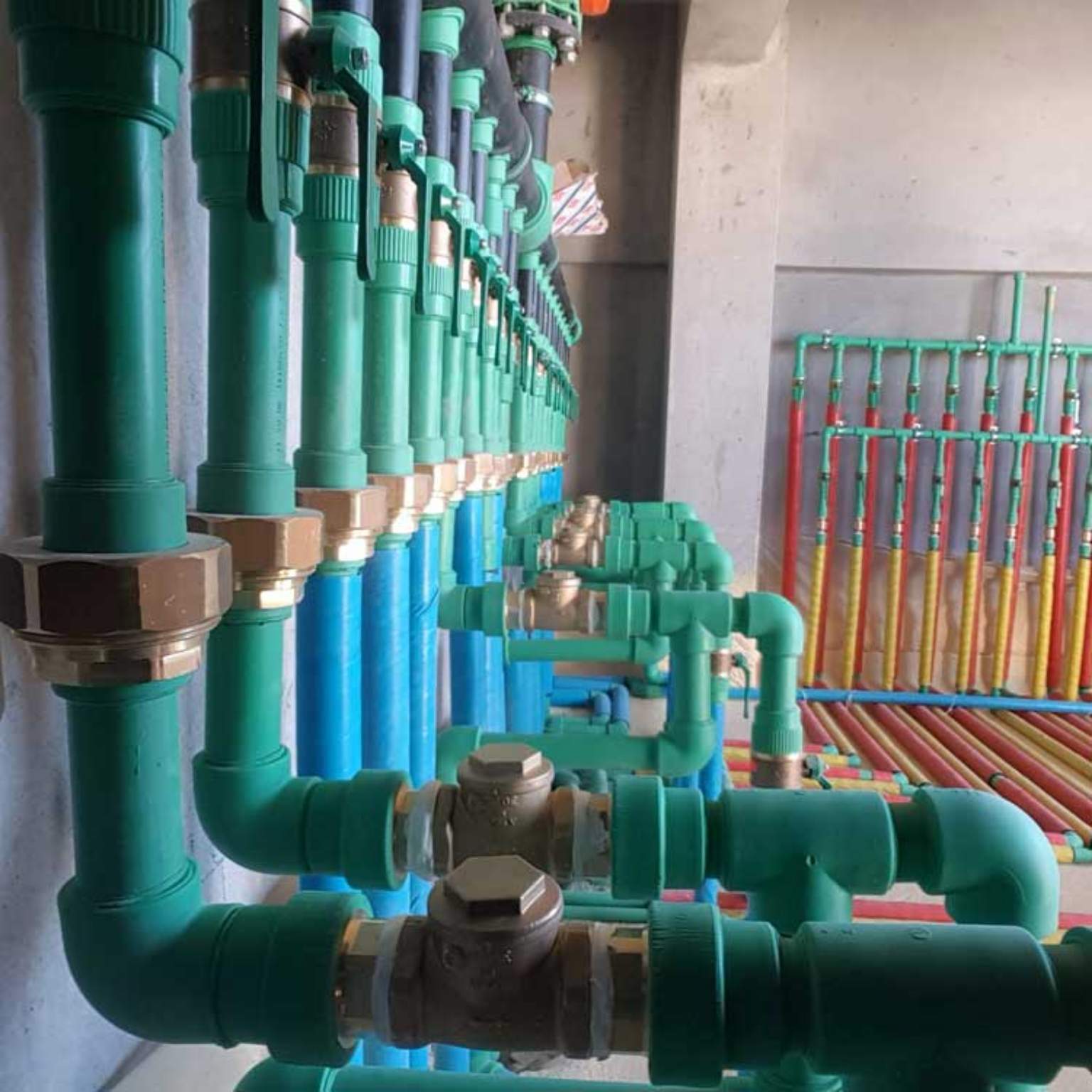 شركة دليل التميز لأعمال السباكة وتسريبات المياه خصم يصل إلى 35٪ دليل التميز ثقتك فى محلها